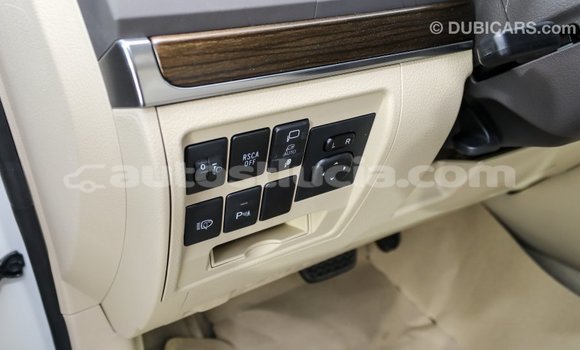 Buy Import Toyota Land Cruiser White Car in Import - Dubai in Anse-la-Raye Buy Import Toyota Land Cruiser White Car in Import - Dubai in Anse-la-Raye