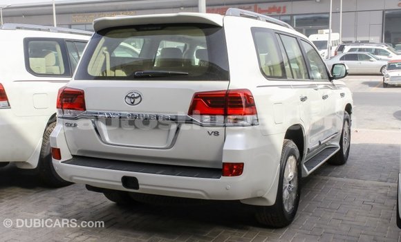 Buy Import Toyota Land Cruiser White Car in Import - Dubai in Anse-la-Raye Buy Import Toyota Land Cruiser White Car in Import - Dubai in Anse-la-Raye