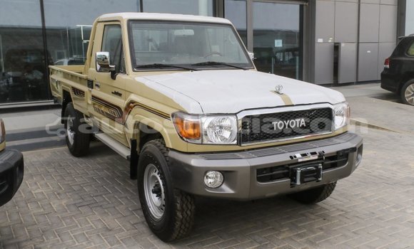Buy Import Toyota Land Cruiser Beige Car in Import - Dubai in Anse-la-Raye Buy Import Toyota Land Cruiser Beige Car in Import - Dubai in Anse-la-Raye
