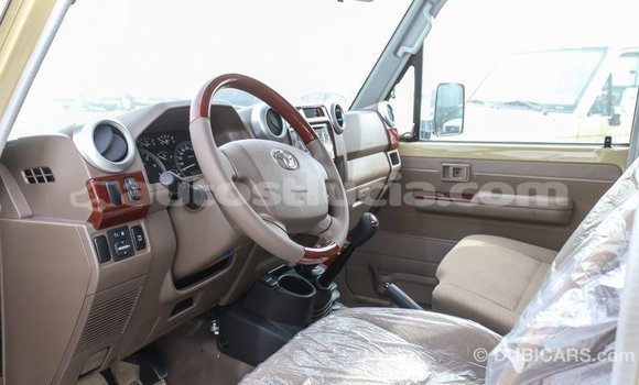 Buy Import Toyota Land Cruiser Beige Car in Import - Dubai in Anse-la-Raye Buy Import Toyota Land Cruiser Beige Car in Import - Dubai in Anse-la-Raye