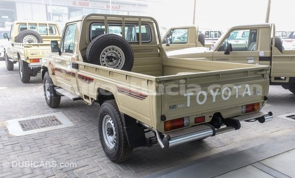 Buy Import Toyota Land Cruiser Beige Car in Import - Dubai in Anse-la-Raye Buy Import Toyota Land Cruiser Beige Car in Import - Dubai in Anse-la-Raye