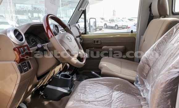 Buy Import Toyota Land Cruiser Beige Car in Import - Dubai in Anse-la-Raye Buy Import Toyota Land Cruiser Beige Car in Import - Dubai in Anse-la-Raye