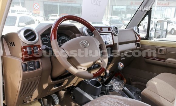 Buy Import Toyota Land Cruiser Beige Car in Import - Dubai in Anse-la-Raye Buy Import Toyota Land Cruiser Beige Car in Import - Dubai in Anse-la-Raye