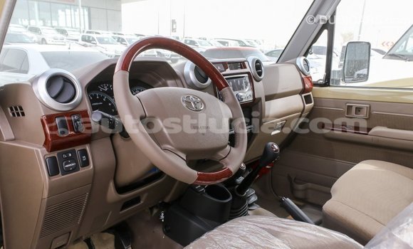 Buy Import Toyota Land Cruiser Beige Car in Import - Dubai in Anse-la-Raye Buy Import Toyota Land Cruiser Beige Car in Import - Dubai in Anse-la-Raye
