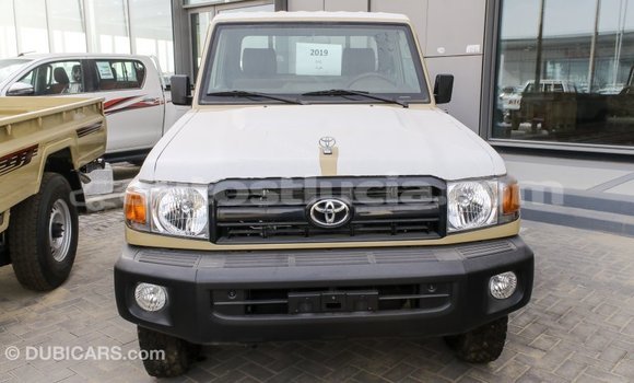 Buy Import Toyota Land Cruiser Beige Car in Import - Dubai in Anse-la-Raye Buy Import Toyota Land Cruiser Beige Car in Import - Dubai in Anse-la-Raye