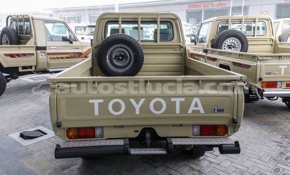 Buy Import Toyota Land Cruiser Beige Car in Import - Dubai in Anse-la-Raye Buy Import Toyota Land Cruiser Beige Car in Import - Dubai in Anse-la-Raye