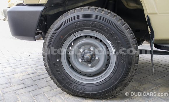 Buy Import Toyota Land Cruiser Beige Car in Import - Dubai in Anse-la-Raye Buy Import Toyota Land Cruiser Beige Car in Import - Dubai in Anse-la-Raye