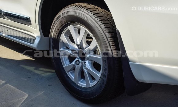 Acheter Import Voiture Toyota Land Cruiser Blanc à Import - Dubai, Anse-la-Raye Acheter Import Voiture Toyota Land Cruiser Blanc à Import - Dubai, Anse-la-Raye