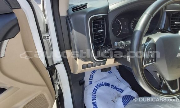 Buy Import Mitsubishi Outlander White Car in Import - Dubai in Anse-la-Raye Buy Import Mitsubishi Outlander White Car in Import - Dubai in Anse-la-Raye
