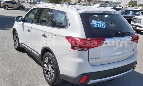 Buy Import Mitsubishi Outlander White Car in Import - Dubai in Anse-la-Raye Buy Import Mitsubishi Outlander White Car in Import - Dubai in Anse-la-Raye