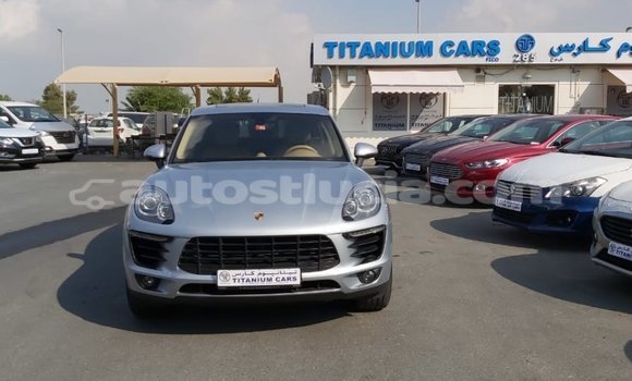 Acheter Import Voiture Porsche Macan Autre à Import - Dubai, Anse-la-Raye