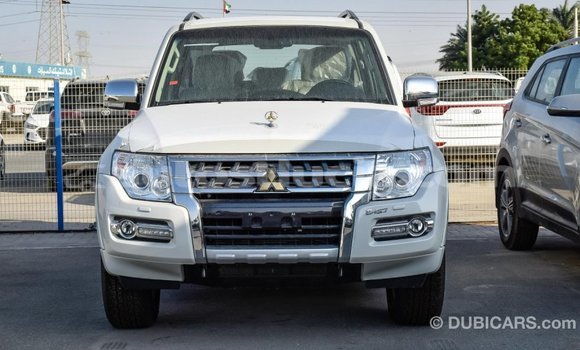 Acheter Import Voiture Mitsubishi Pajero Blanc à Import - Dubai, Anse-la-Raye Acheter Import Voiture Mitsubishi Pajero Blanc à Import - Dubai, Anse-la-Raye