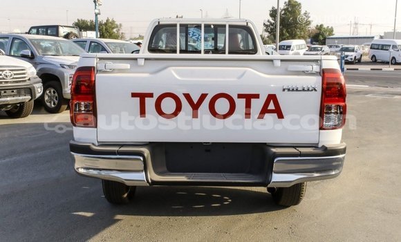 Buy Import Toyota Hilux White Car in Import - Dubai in Anse-la-Raye Buy Import Toyota Hilux White Car in Import - Dubai in Anse-la-Raye