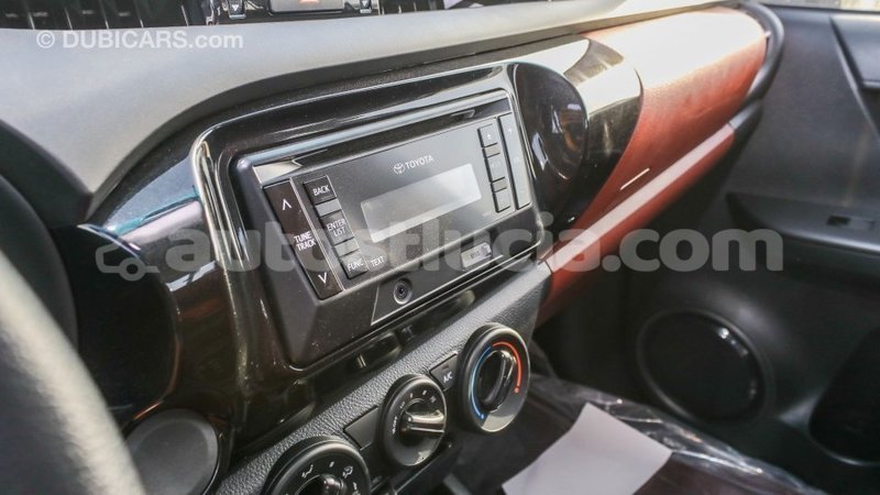 Big with watermark toyota hilux anse la raye import dubai 2705