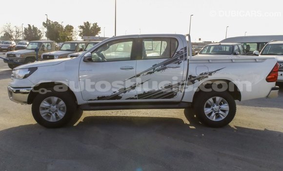 Buy Import Toyota Hilux White Car in Import - Dubai in Anse-la-Raye Buy Import Toyota Hilux White Car in Import - Dubai in Anse-la-Raye