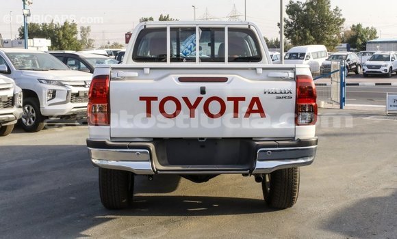 Buy Import Toyota Hilux White Car in Import - Dubai in Anse-la-Raye Buy Import Toyota Hilux White Car in Import - Dubai in Anse-la-Raye