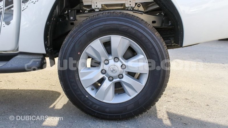 Big with watermark toyota hilux anse la raye import dubai 2709