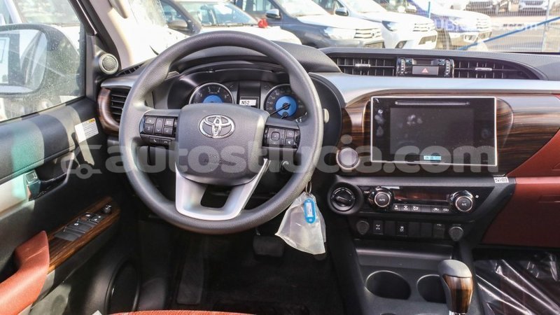 Big with watermark toyota hilux anse la raye import dubai 2710