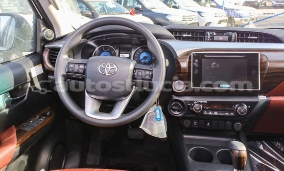 Buy Import Toyota Hilux White Car in Import - Dubai in Anse-la-Raye Buy Import Toyota Hilux White Car in Import - Dubai in Anse-la-Raye
