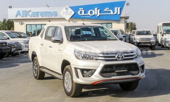 Acheter Import Voiture Toyota Hilux Blanc à Import - Dubai, Anse-la-Raye Acheter Import Voiture Toyota Hilux Blanc à Import - Dubai, Anse-la-Raye