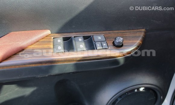 Acheter Import Voiture Toyota Hilux Blanc à Import - Dubai, Anse-la-Raye Acheter Import Voiture Toyota Hilux Blanc à Import - Dubai, Anse-la-Raye