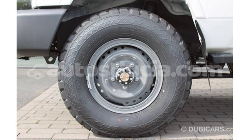 Big with watermark toyota land cruiser anse la raye import dubai 2712