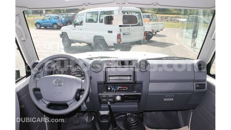 Big with watermark toyota land cruiser anse la raye import dubai 2712