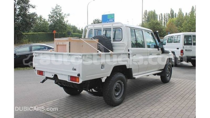 Big with watermark toyota land cruiser anse la raye import dubai 2712