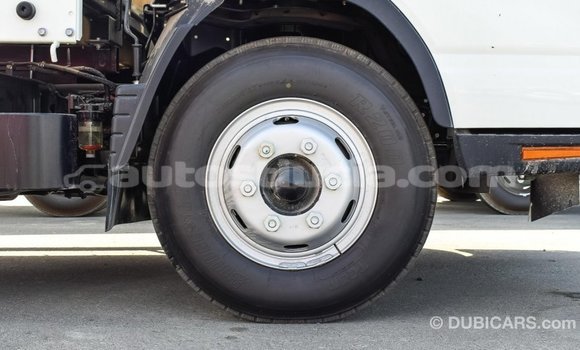 Buy Import Mitsubishi L400 White Truck in Import - Dubai in Anse-la-Raye