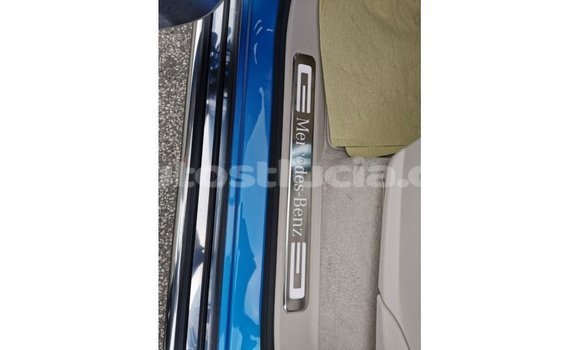 Buy Import Mercedes-Benz 190 (W201) Blue Car in Import - Dubai in Anse-la-Raye Buy Import Mercedes-Benz 190 (W201) Blue Car in Import - Dubai in Anse-la-Raye