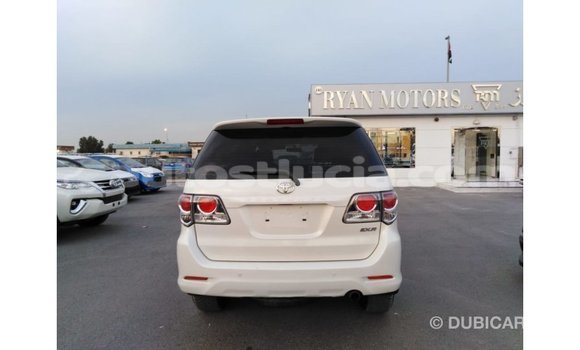 Acheter Import Voiture Toyota Fortuner Blanc à Import - Dubai, Anse-la-Raye Acheter Import Voiture Toyota Fortuner Blanc à Import - Dubai, Anse-la-Raye