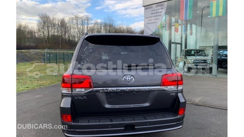 Big with watermark toyota land cruiser anse la raye import dubai 2732