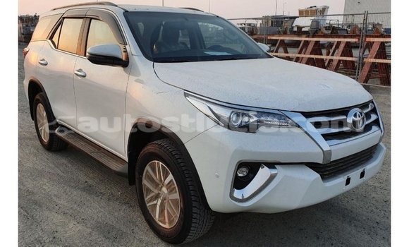 Buy Import Toyota Fortuner White Car in Import - Dubai in Anse-la-Raye Buy Import Toyota Fortuner White Car in Import - Dubai in Anse-la-Raye