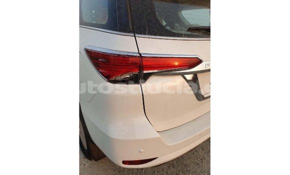 Buy Import Toyota Fortuner White Car in Import - Dubai in Anse-la-Raye Buy Import Toyota Fortuner White Car in Import - Dubai in Anse-la-Raye