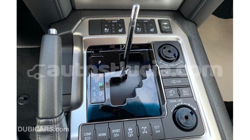 Big with watermark toyota land cruiser anse la raye import dubai 2748