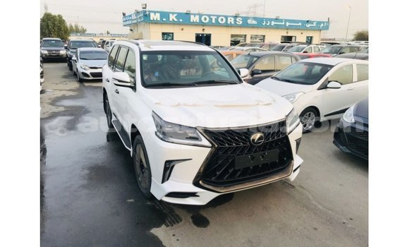Acheter Import Voiture Lexus LX Blanc à Import - Dubai, Anse-la-Raye Acheter Import Voiture Lexus LX Blanc à Import - Dubai, Anse-la-Raye