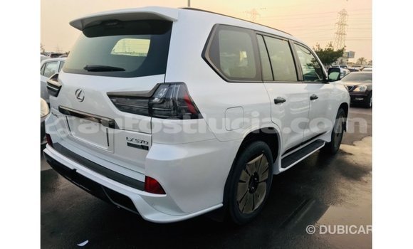 Acheter Import Voiture Lexus LX Blanc à Import - Dubai, Anse-la-Raye Acheter Import Voiture Lexus LX Blanc à Import - Dubai, Anse-la-Raye