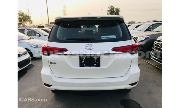 Buy Import Toyota Fortuner White Car in Import - Dubai in Anse-la-Raye Buy Import Toyota Fortuner White Car in Import - Dubai in Anse-la-Raye