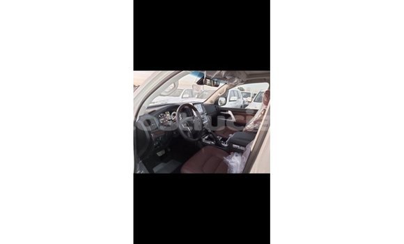 Buy Import Toyota Land Cruiser White Car in Import - Dubai in Anse-la-Raye Buy Import Toyota Land Cruiser White Car in Import - Dubai in Anse-la-Raye