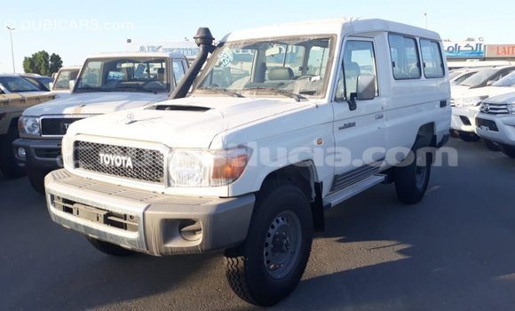 Buy Import Toyota Land Cruiser White Car in Import - Dubai in Anse-la-Raye Buy Import Toyota Land Cruiser White Car in Import - Dubai in Anse-la-Raye