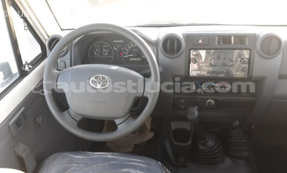 Buy Import Toyota Land Cruiser White Car in Import - Dubai in Anse-la-Raye Buy Import Toyota Land Cruiser White Car in Import - Dubai in Anse-la-Raye