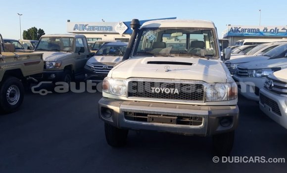 Buy Import Toyota Land Cruiser White Car in Import - Dubai in Anse-la-Raye Buy Import Toyota Land Cruiser White Car in Import - Dubai in Anse-la-Raye