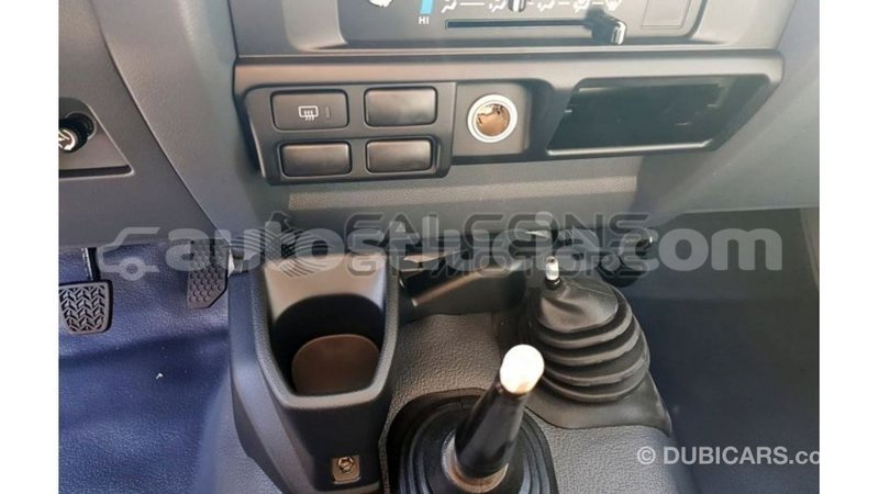Big with watermark toyota land cruiser anse la raye import dubai 2762