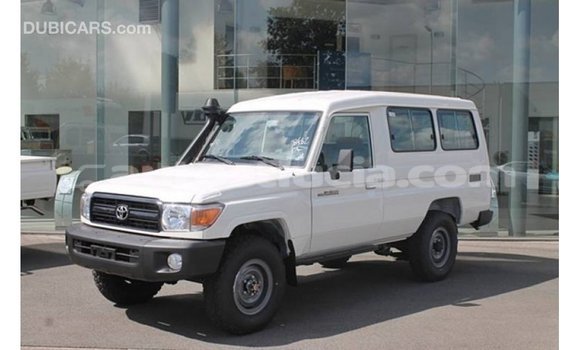 Buy Import Toyota Land Cruiser White Car in Import - Dubai in Anse-la-Raye Buy Import Toyota Land Cruiser White Car in Import - Dubai in Anse-la-Raye