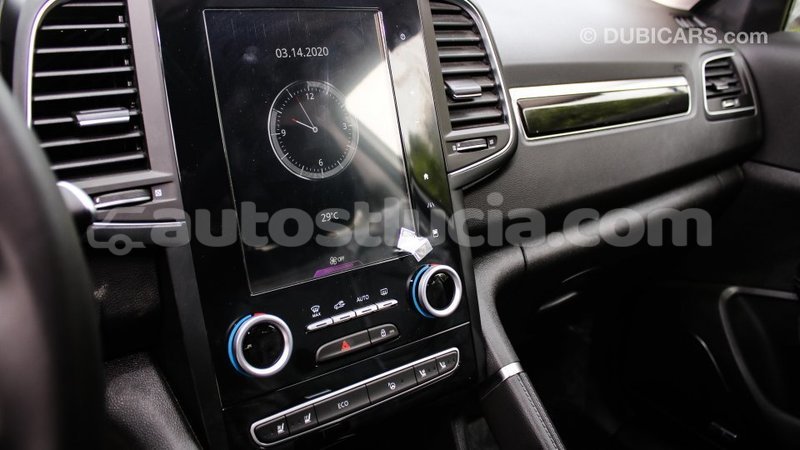 Big with watermark renault koleos anse la raye import dubai 2780