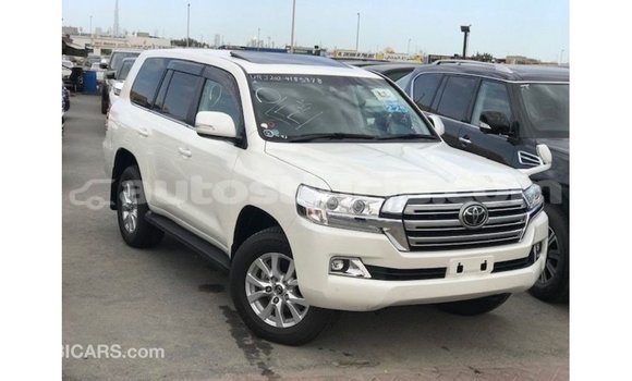 Buy Import Toyota Land Cruiser White Car in Import - Dubai in Anse-la-Raye Buy Import Toyota Land Cruiser White Car in Import - Dubai in Anse-la-Raye