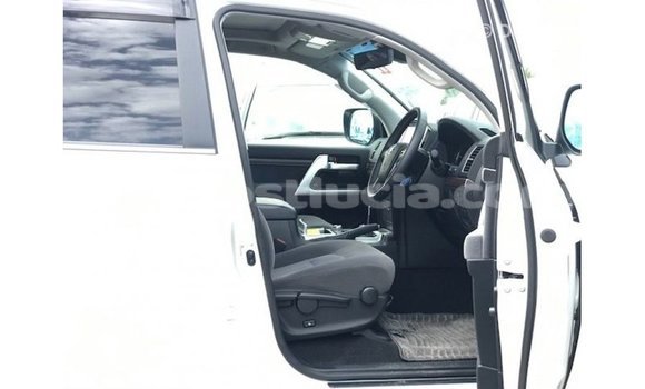 Buy Import Toyota Land Cruiser White Car in Import - Dubai in Anse-la-Raye Buy Import Toyota Land Cruiser White Car in Import - Dubai in Anse-la-Raye