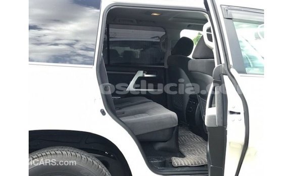 Buy Import Toyota Land Cruiser White Car in Import - Dubai in Anse-la-Raye Buy Import Toyota Land Cruiser White Car in Import - Dubai in Anse-la-Raye