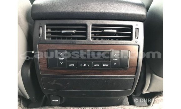 Buy Import Toyota Land Cruiser White Car in Import - Dubai in Anse-la-Raye Buy Import Toyota Land Cruiser White Car in Import - Dubai in Anse-la-Raye