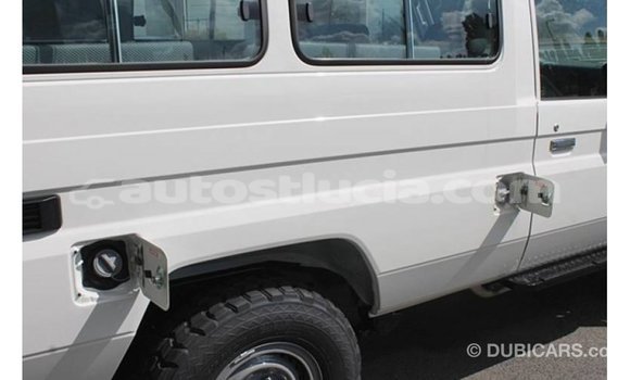 Buy Import Toyota Land Cruiser White Car in Import - Dubai in Anse-la-Raye Buy Import Toyota Land Cruiser White Car in Import - Dubai in Anse-la-Raye